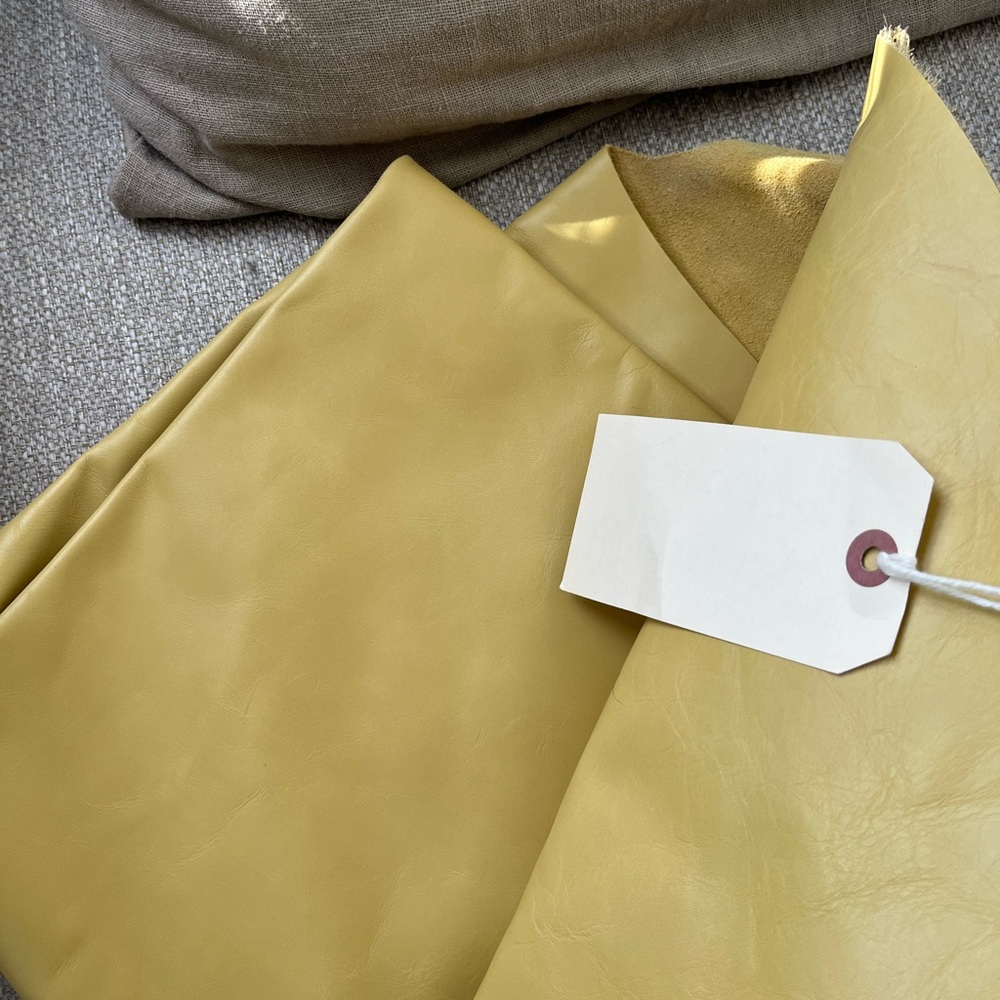 Lemon Yellow Leather - large irregular size - Picture 12 of 13